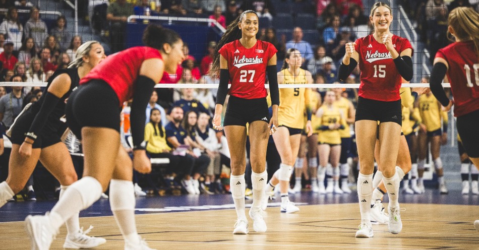 Huskers Finish Perfect Weekend in Michigan