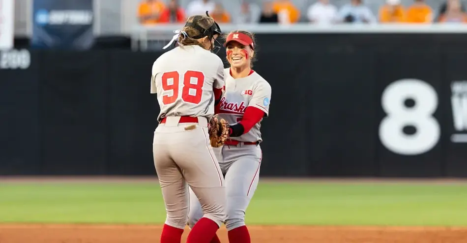 Frahm, Kuszak Earn D1 Softball Awards